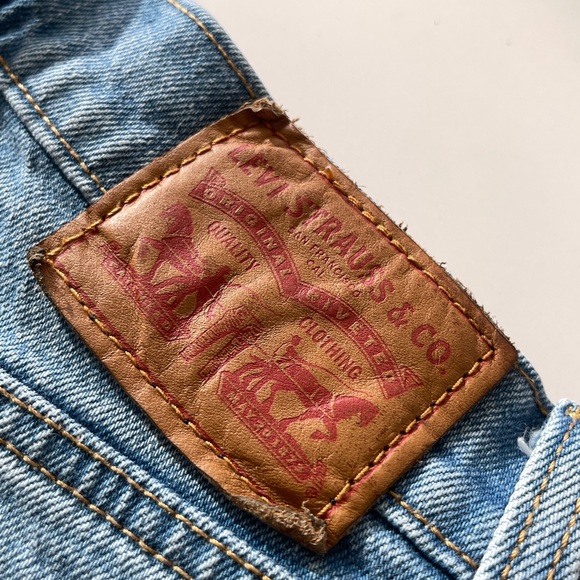 Levi's Wedgie Icon Jeans from Aritzia Medium Wash - Picture 10 of 16